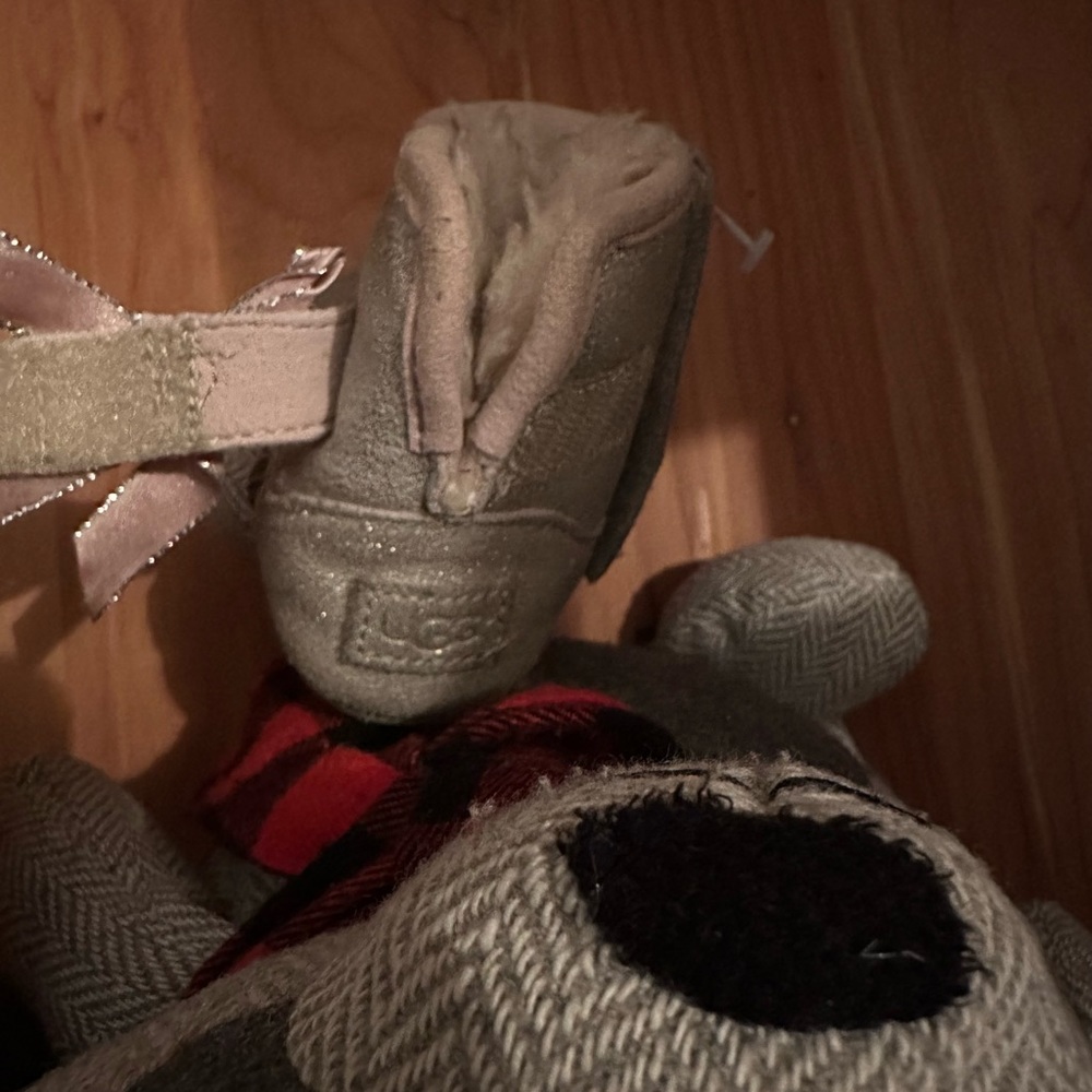 UGG Baby Girls Jesse Bow II Booties sliver and pink - Picture 2 of 4